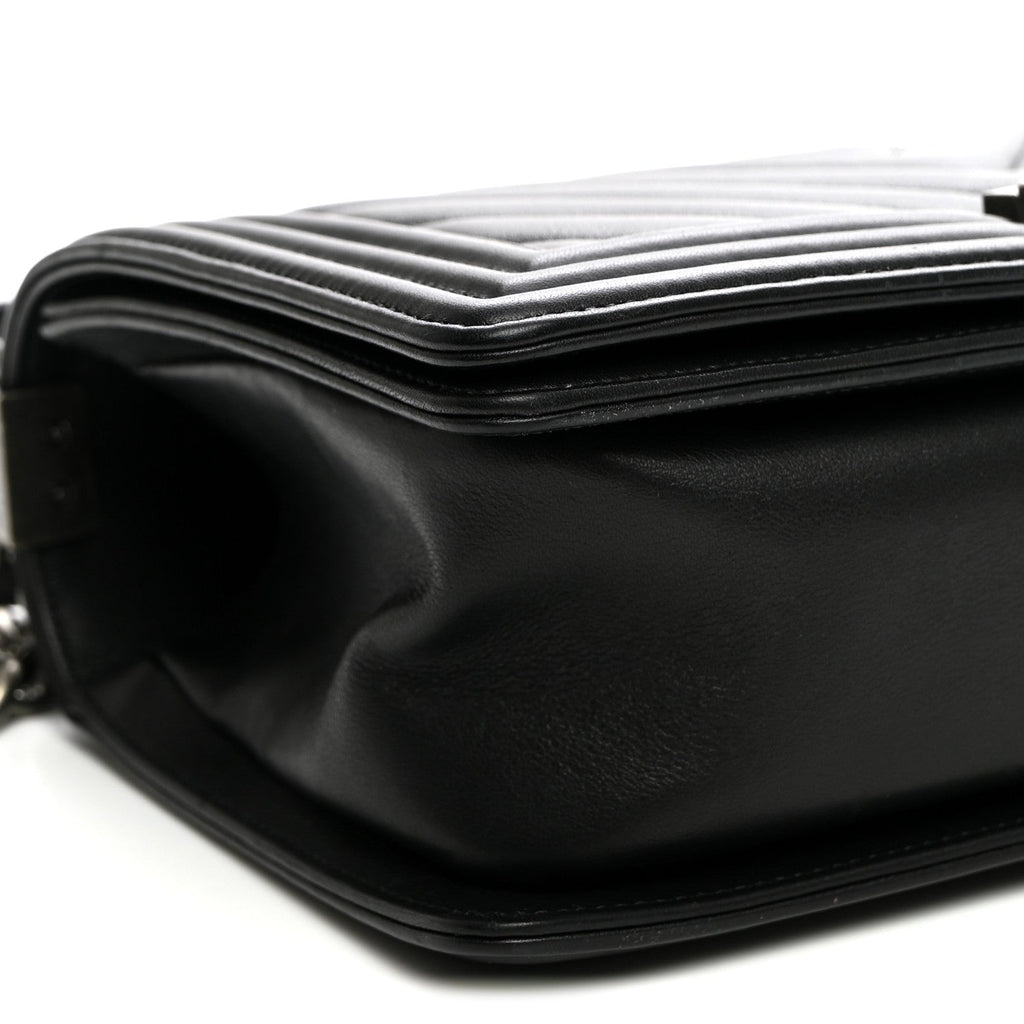 Calfskin Chevron Quilted Medium Boy Flap Black
