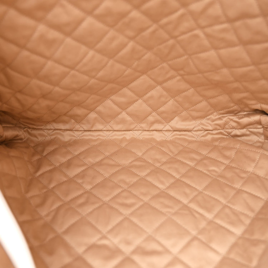 Shiny Calfskin Quilted Large Chanel 22 White Black