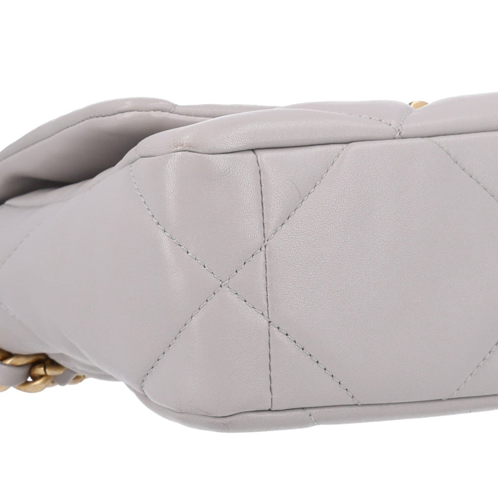 Lambskin Quilted Medium Chanel 19 Flap Grey