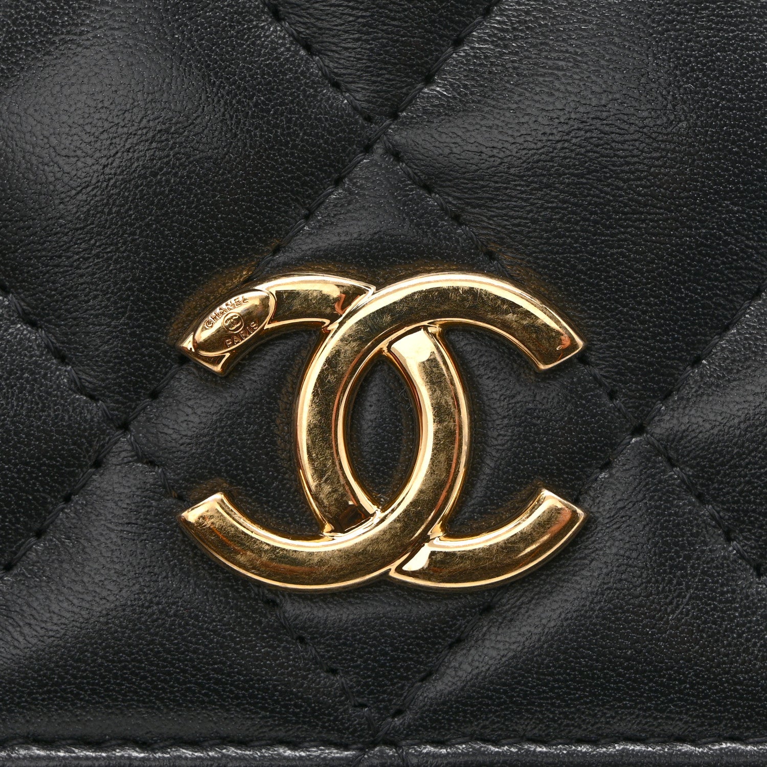 Lambskin Resin Quilted Mini Wallet On Chain WOC Black
