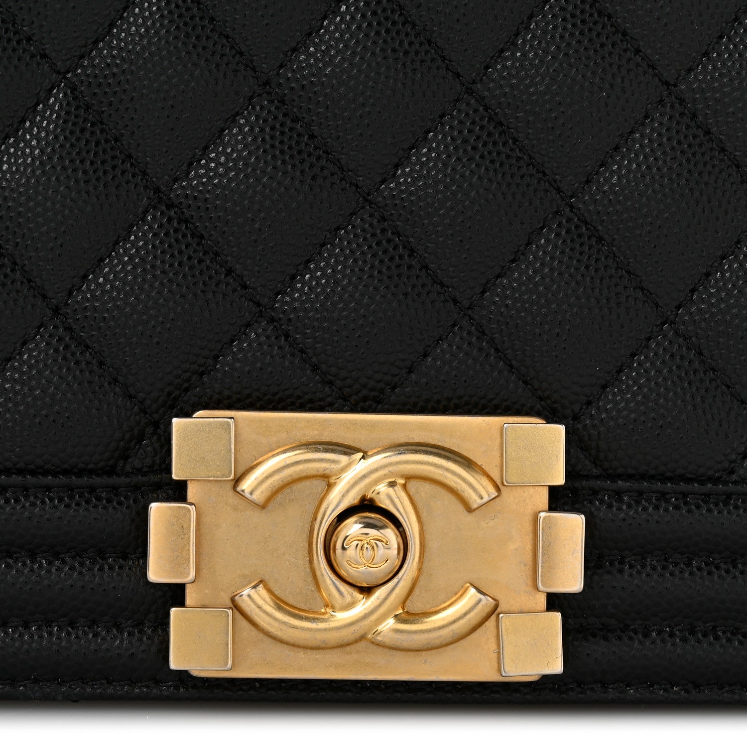 Caviar Quilted New Medium Boy Flap Black