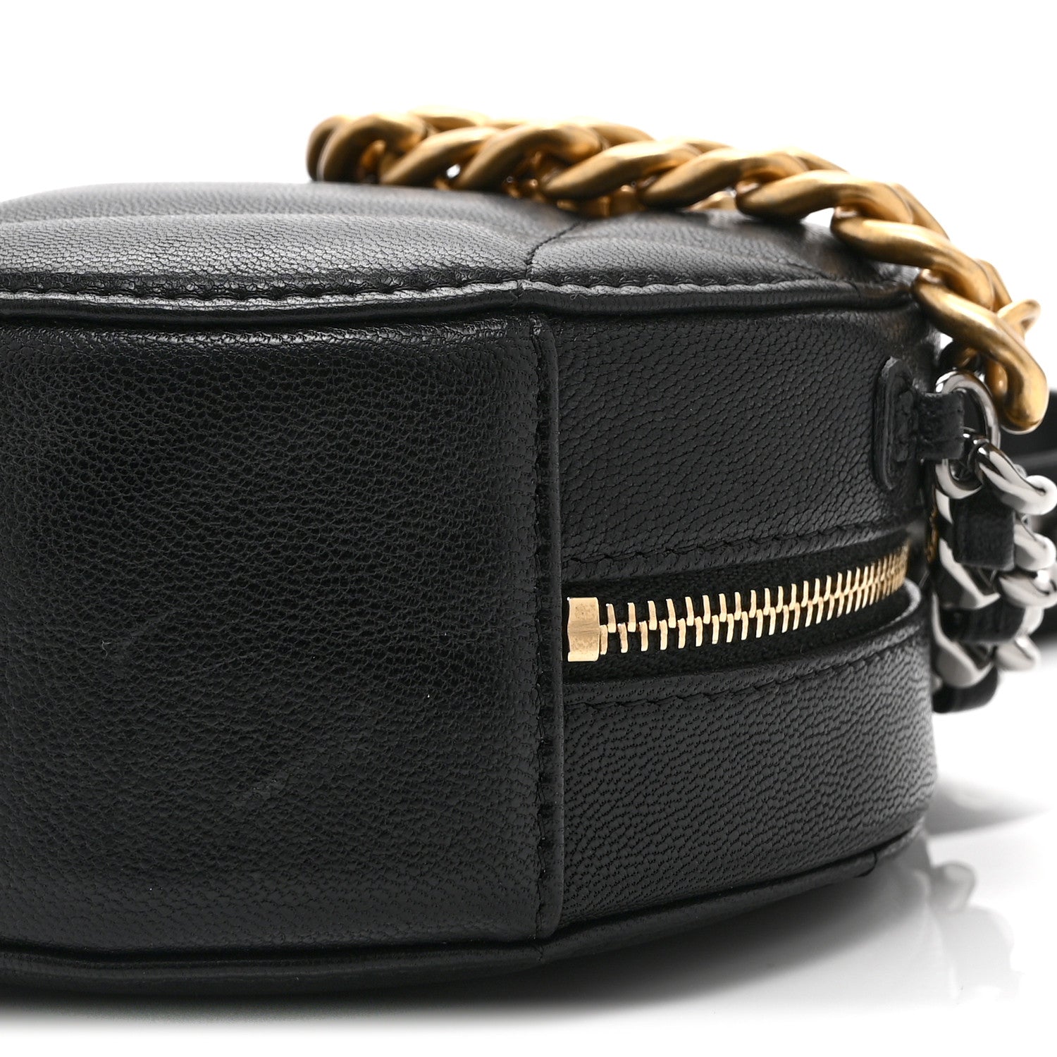 Shiny Goatskin Quilted Chanel 19 Round Clutch With Chain Black