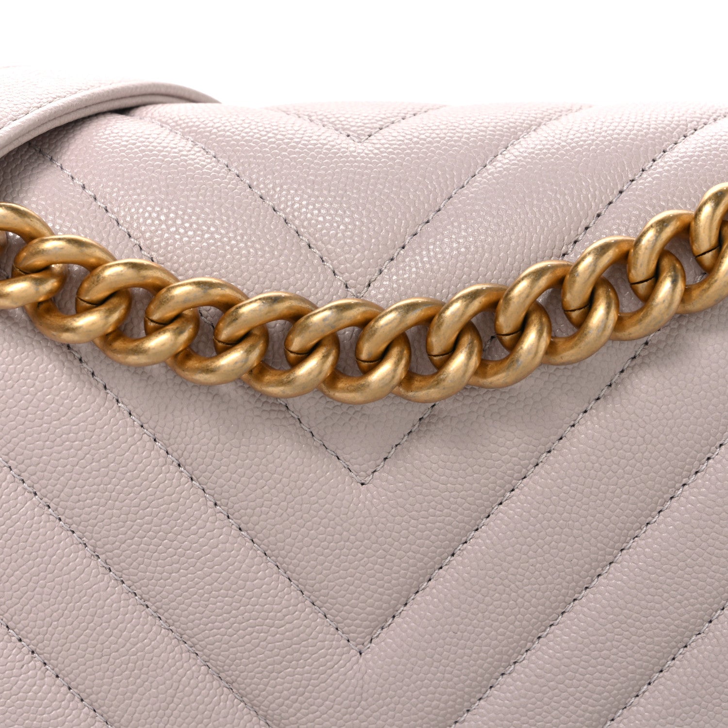 Caviar Chevron Quilted Medium Boy Flap Light Pink