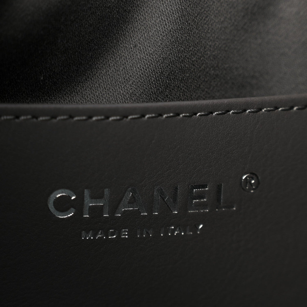 Metallic Caviar Quilted Mini Chanel 25 Handbag Anthracite