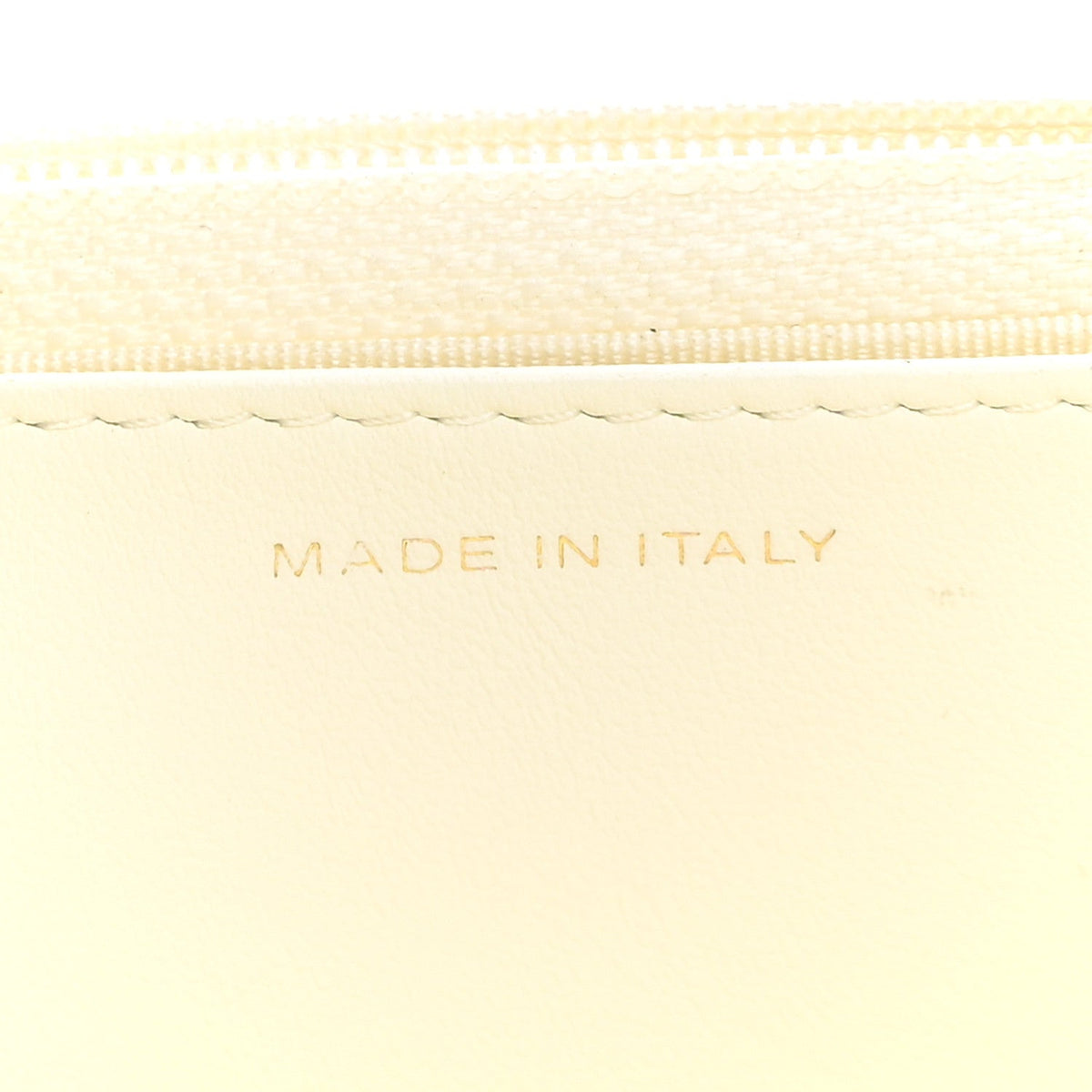 Caviar Quilted Wallet on Chain WOC White