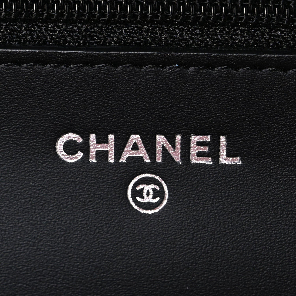 Patent Quilted Wallet On Chain WOC Black