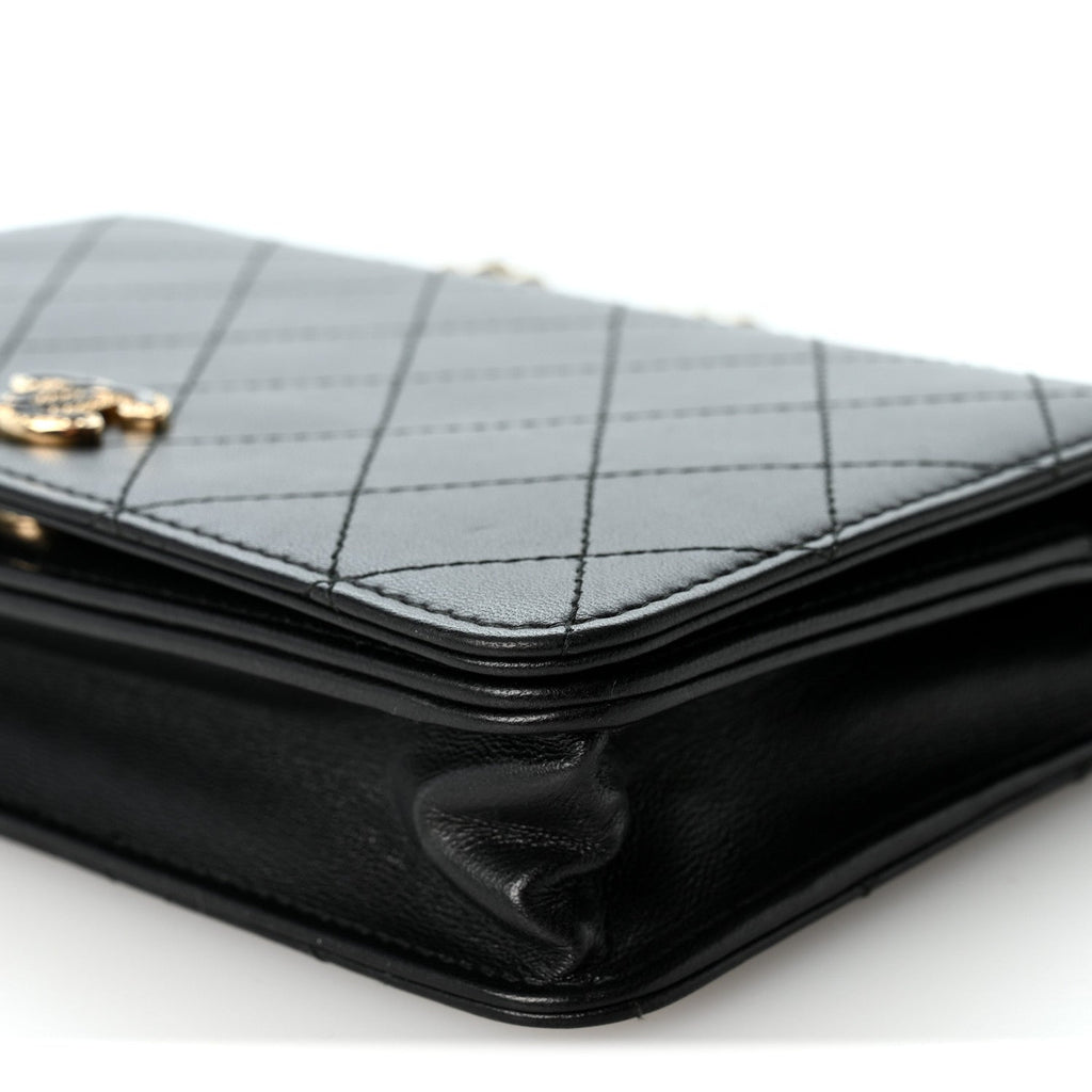 Lambskin Quilted Enamel CC Wallet on Chain WOC Black