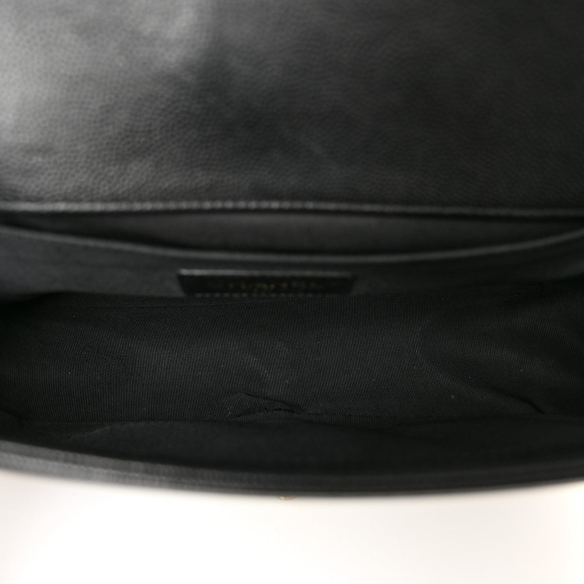 Caviar Quilted Medium Boy Flap Black