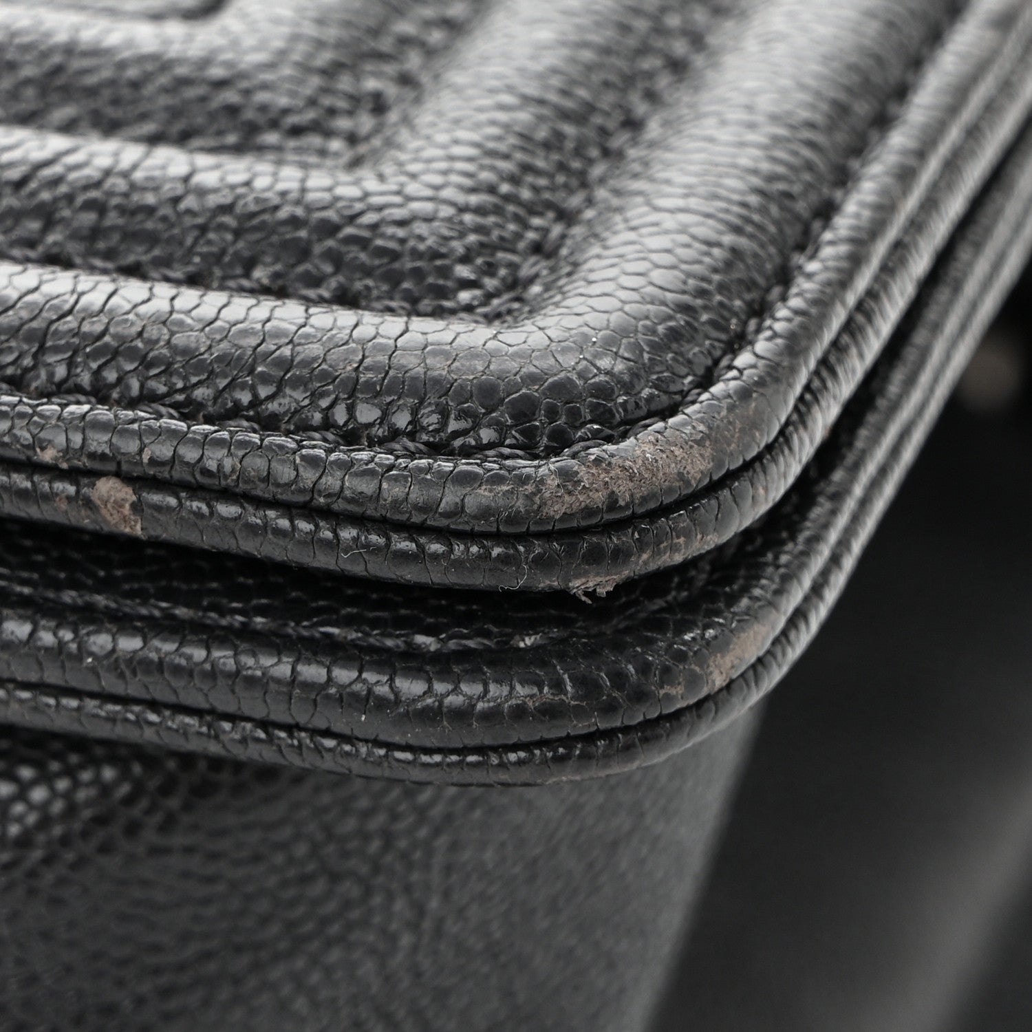 Caviar Quilted Medium Boy Flap Dark Grey