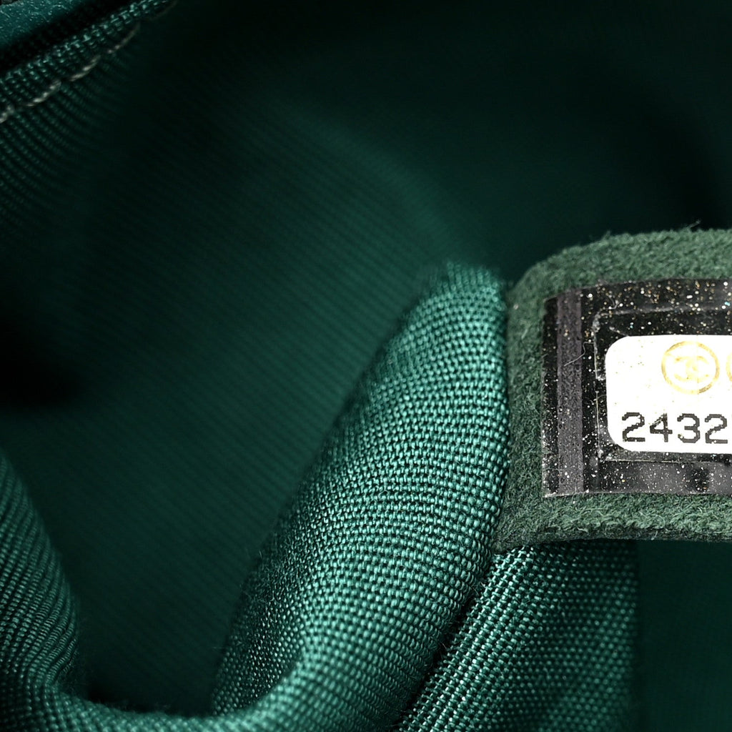 Caviar Quilted Medium Boy Flap Dark Green