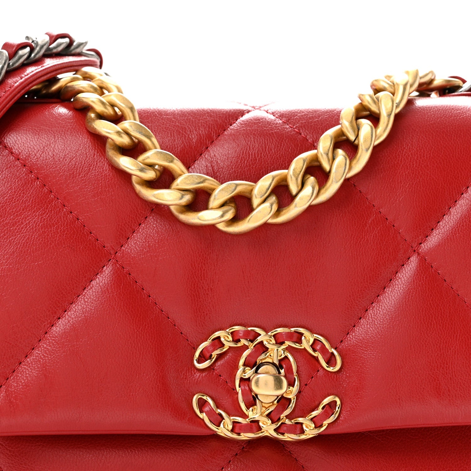 Goatskin Quilted Medium Chanel 19 Flap Red