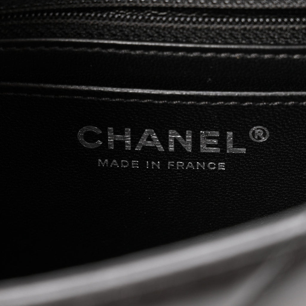 Aged Calfskin Chevron Quilted 2.55 Reissue Mini Flap So Black