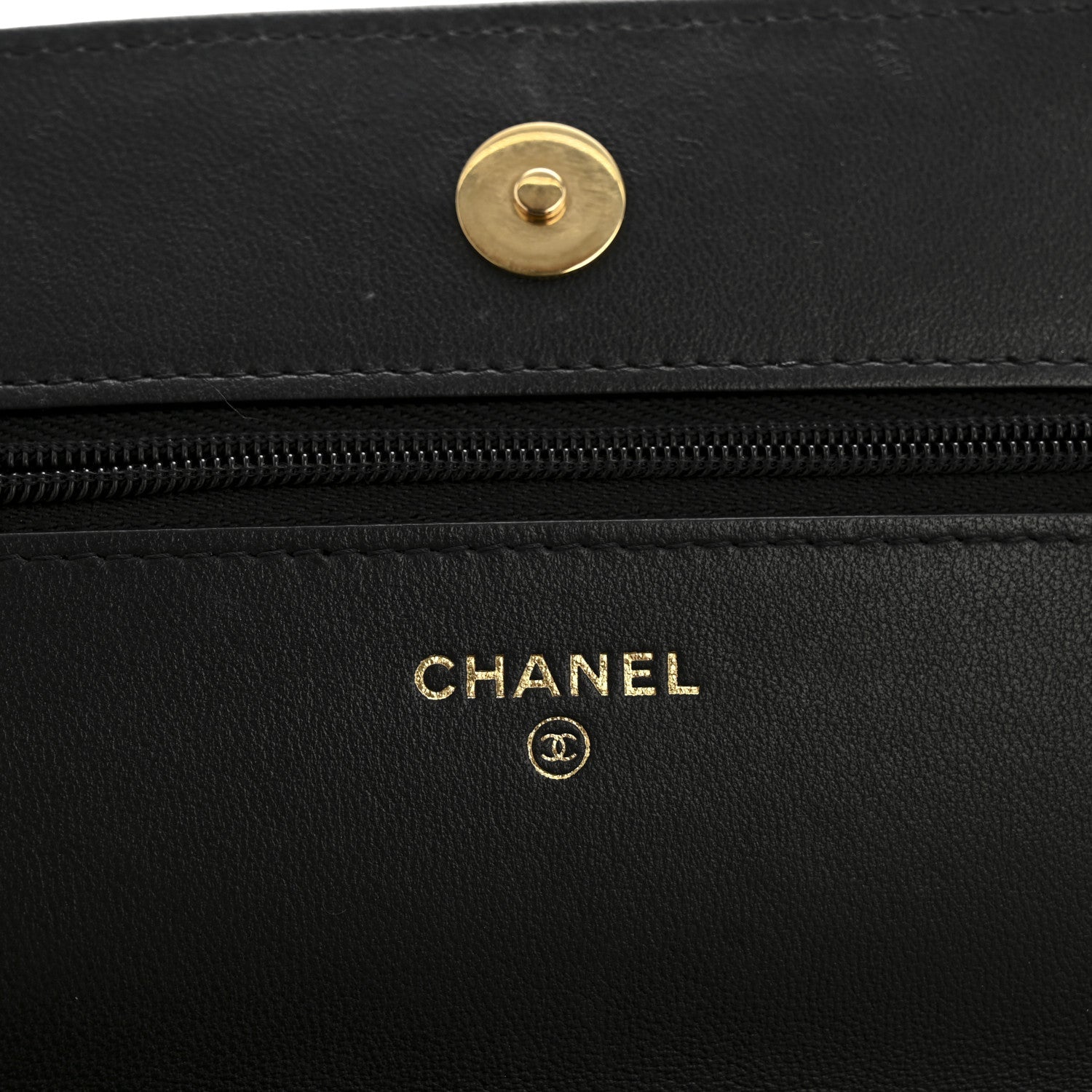 Lambskin Quilted Wallet On Chain WOC Black
