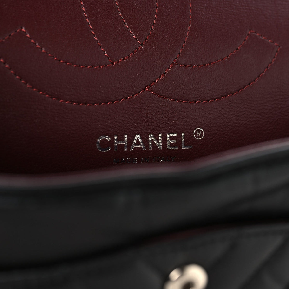 Aged Calfskin Chevron Quilted 2.55 Reissue 225 Flap So Black