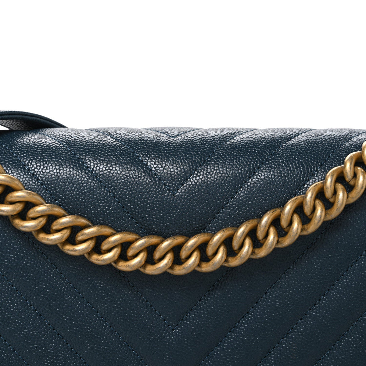 Caviar Chevron Quilted New Medium Boy Flap Blue