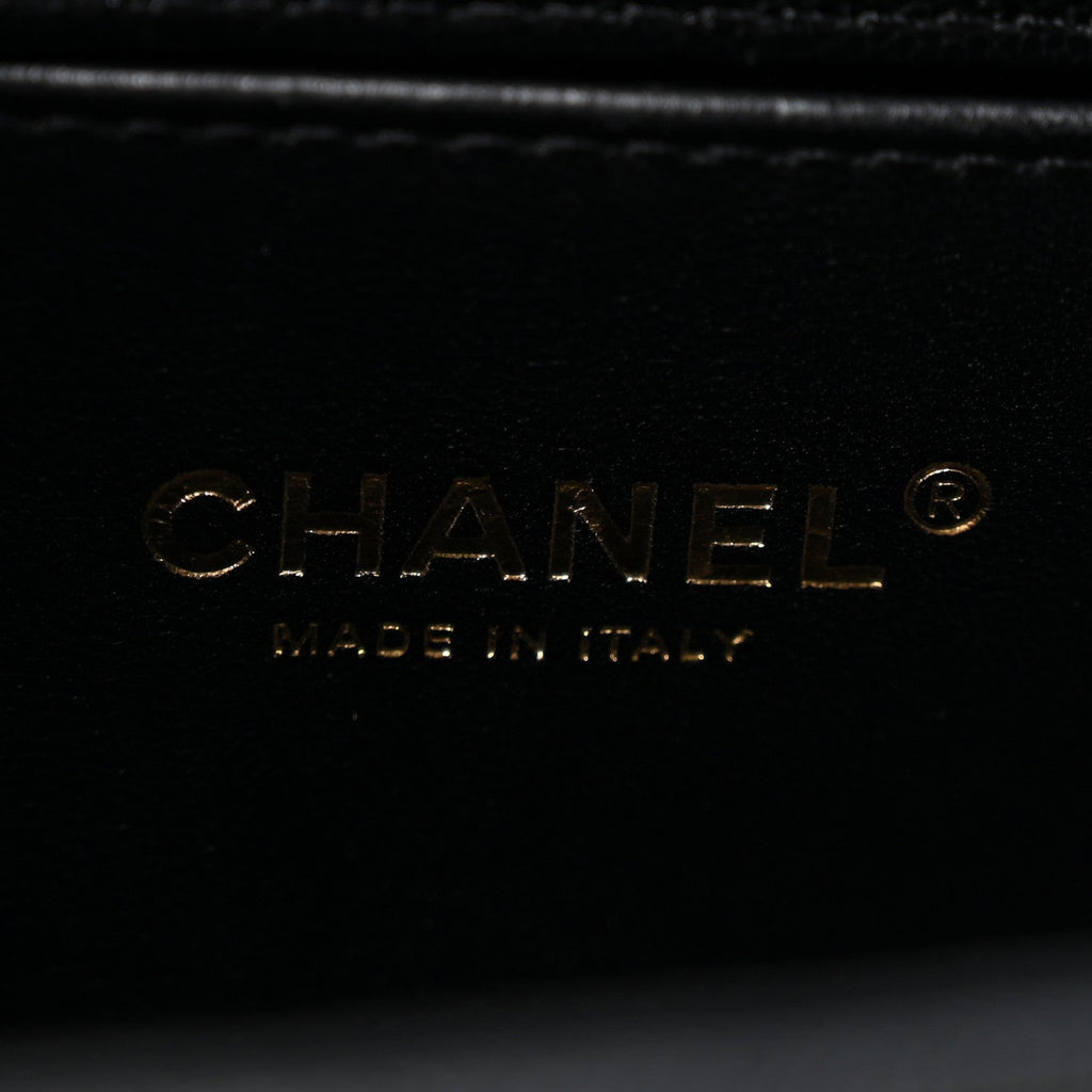 Caviar Quilted Medium Chain Around Boy Flap Black
