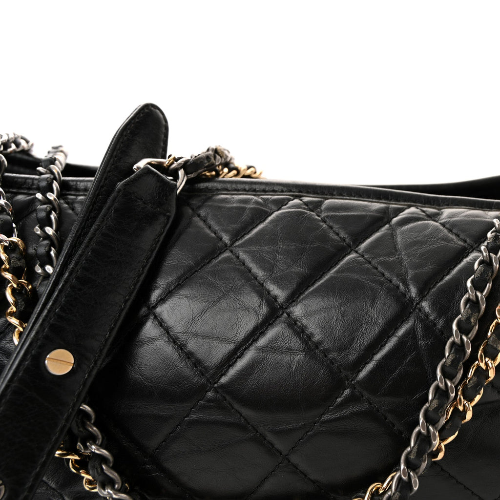 Aged Calfskin Quilted Medium Gabrielle Hobo Black