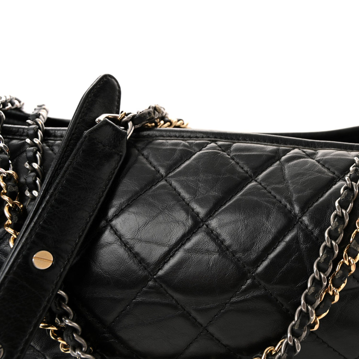 Aged Calfskin Quilted Medium Gabrielle Hobo Black
