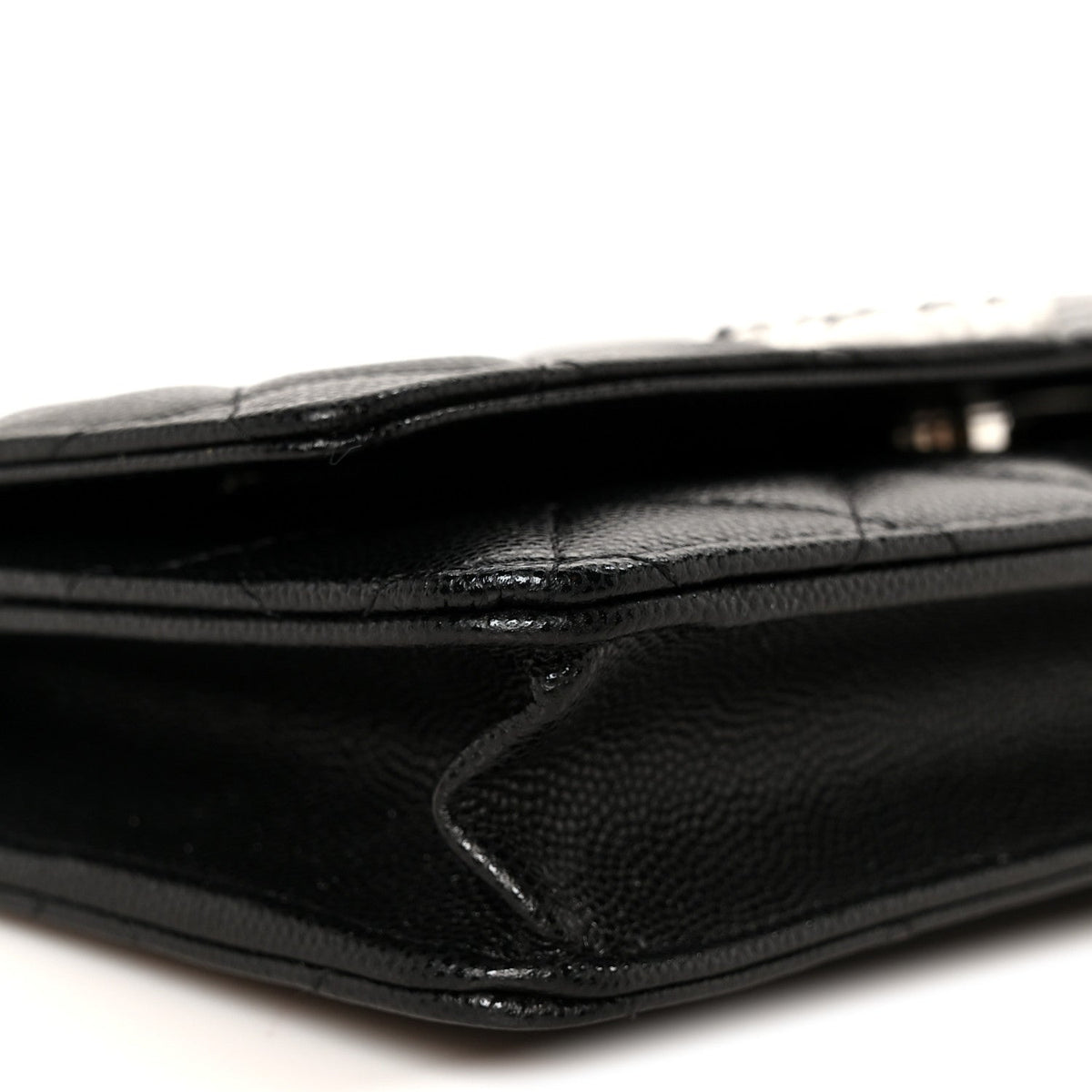 Caviar Quilted Chanel 19 Wallet On Chain WOC Black White