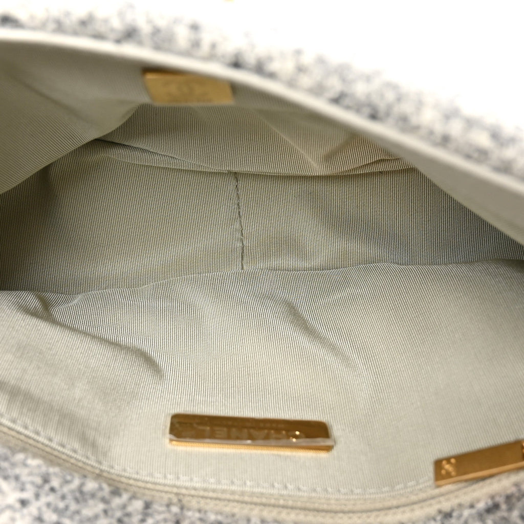 Tweed Quilted Medium Chanel 19 Flap Grey Ecru