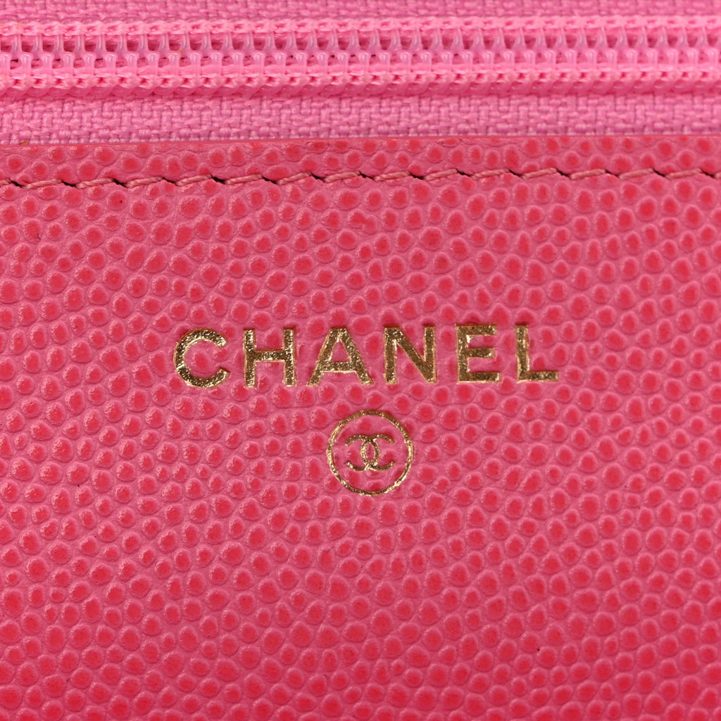Caviar Quilted Wallet on Chain WOC Pink