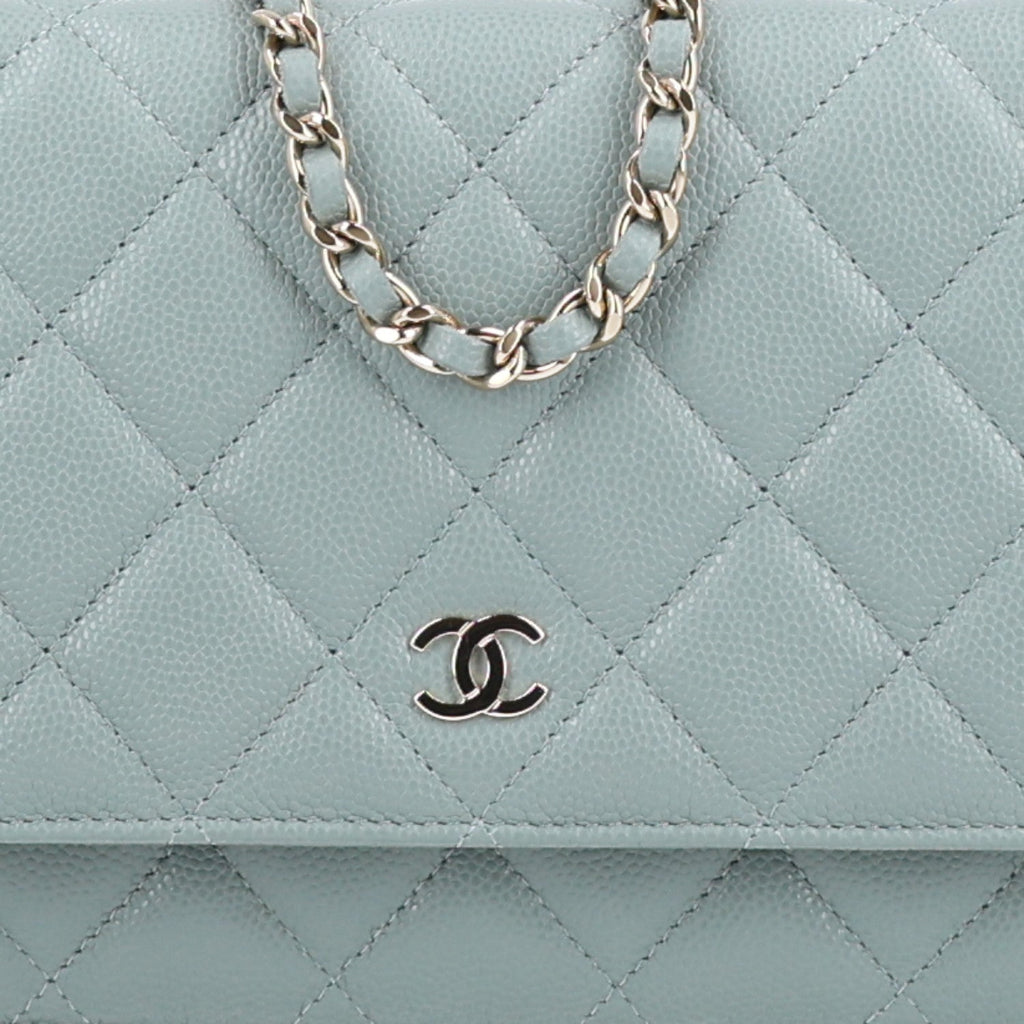 Caviar Quilted Wallet on Chain WOC Grey