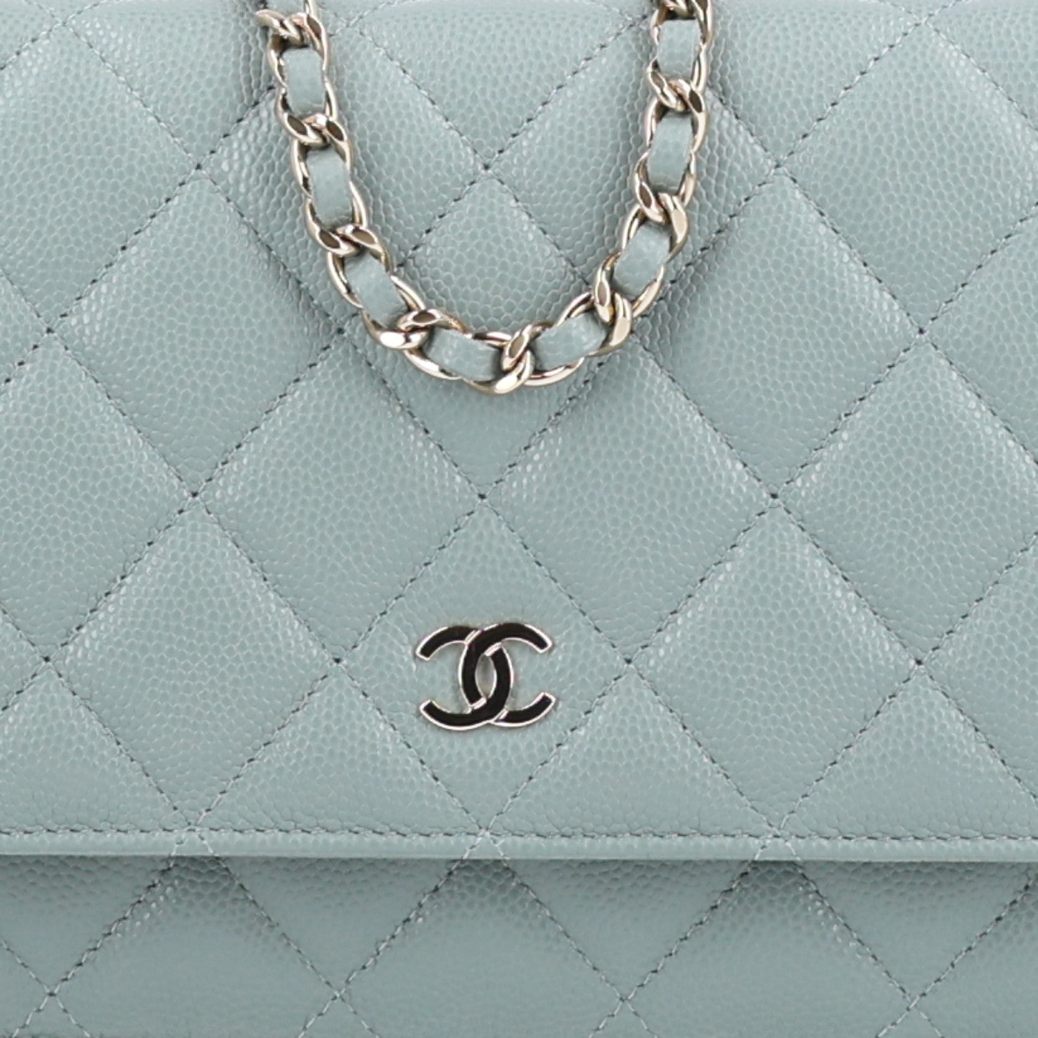 Caviar Quilted Wallet on Chain WOC Grey