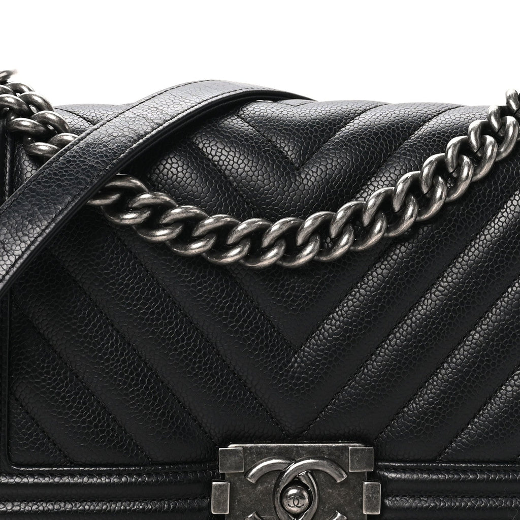 Caviar Chevron Quilted Medium Boy Flap Black