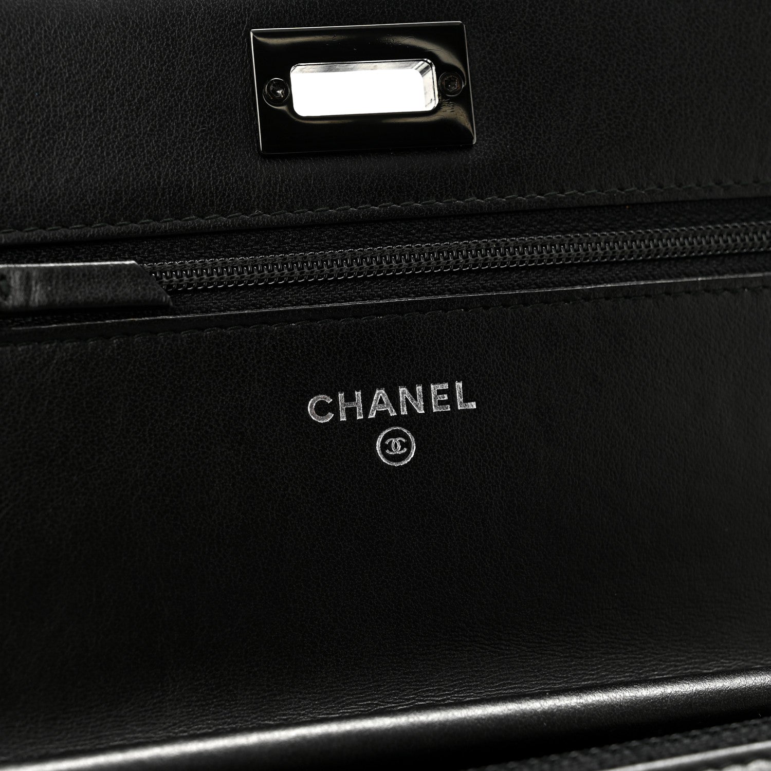 Aged Calfskin Chevron Quilted Reissue Wallet On Chain WOC So Black