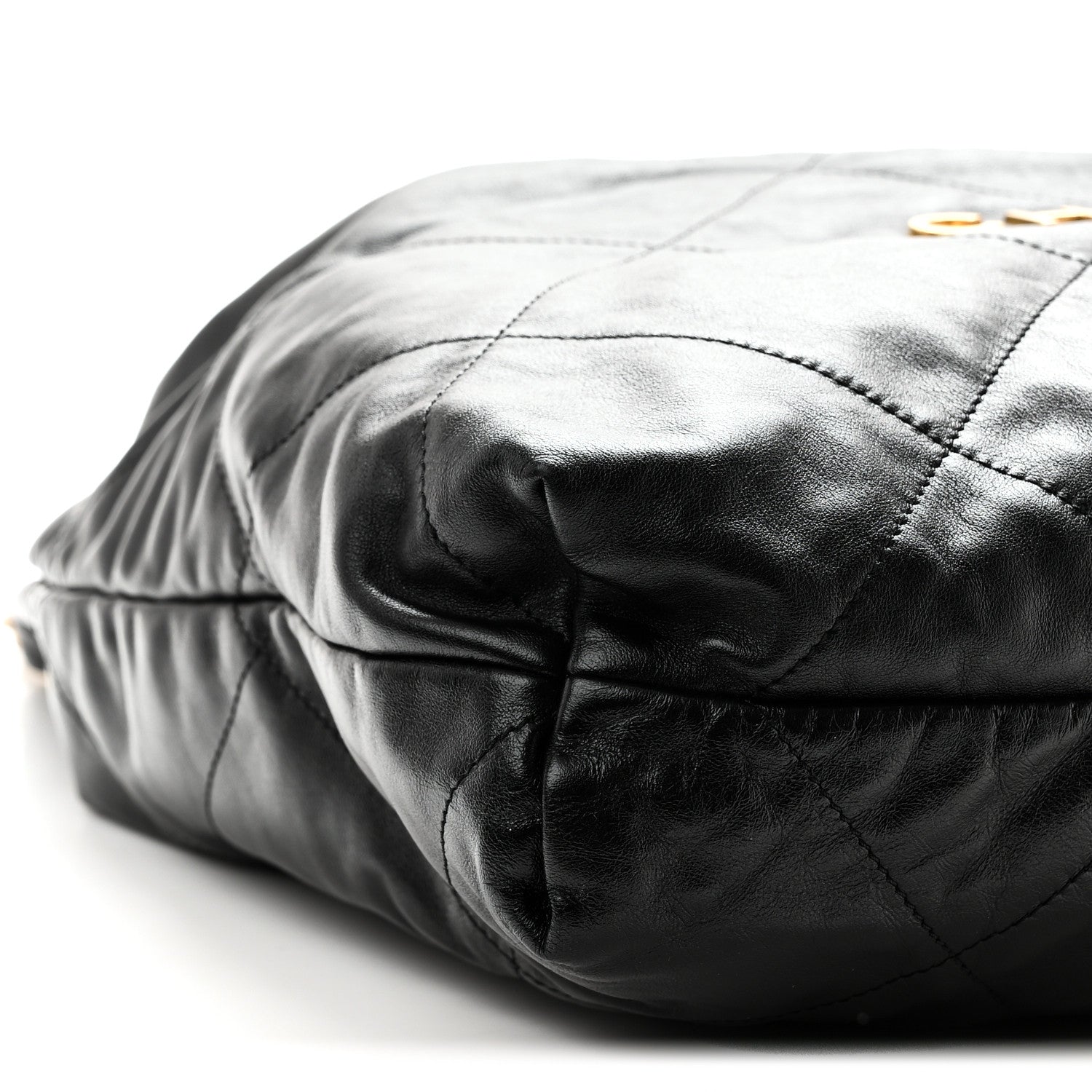 Shiny Calfskin Quilted Chanel 22 Black