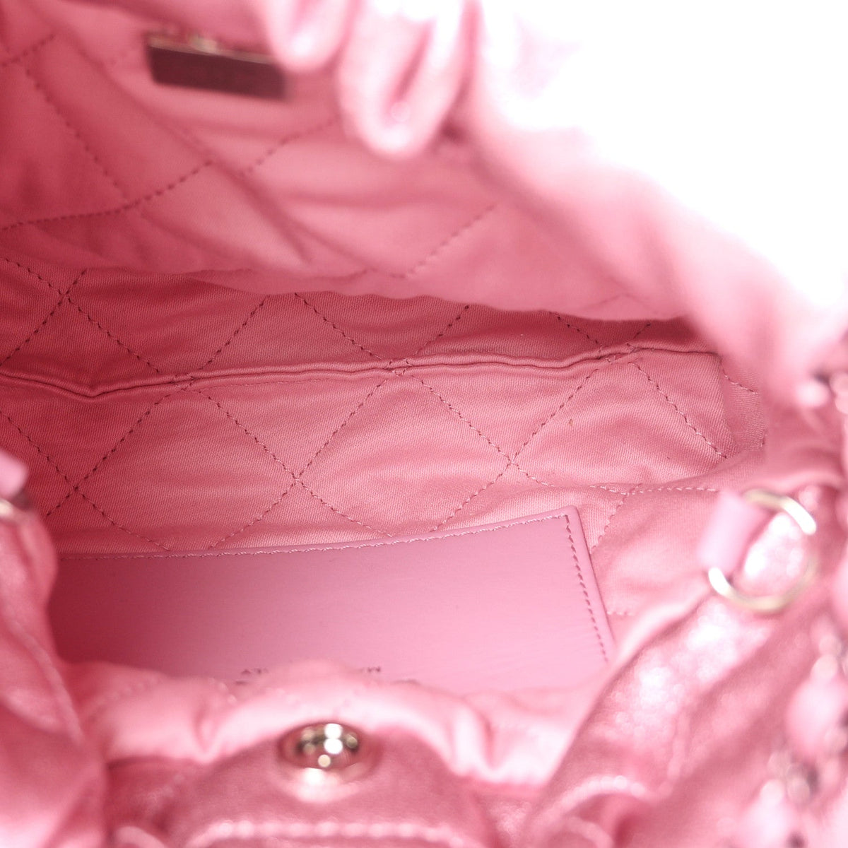 Metallic Lambskin Lacquered Monochrome Quilted Mini Chanel 22 Pink