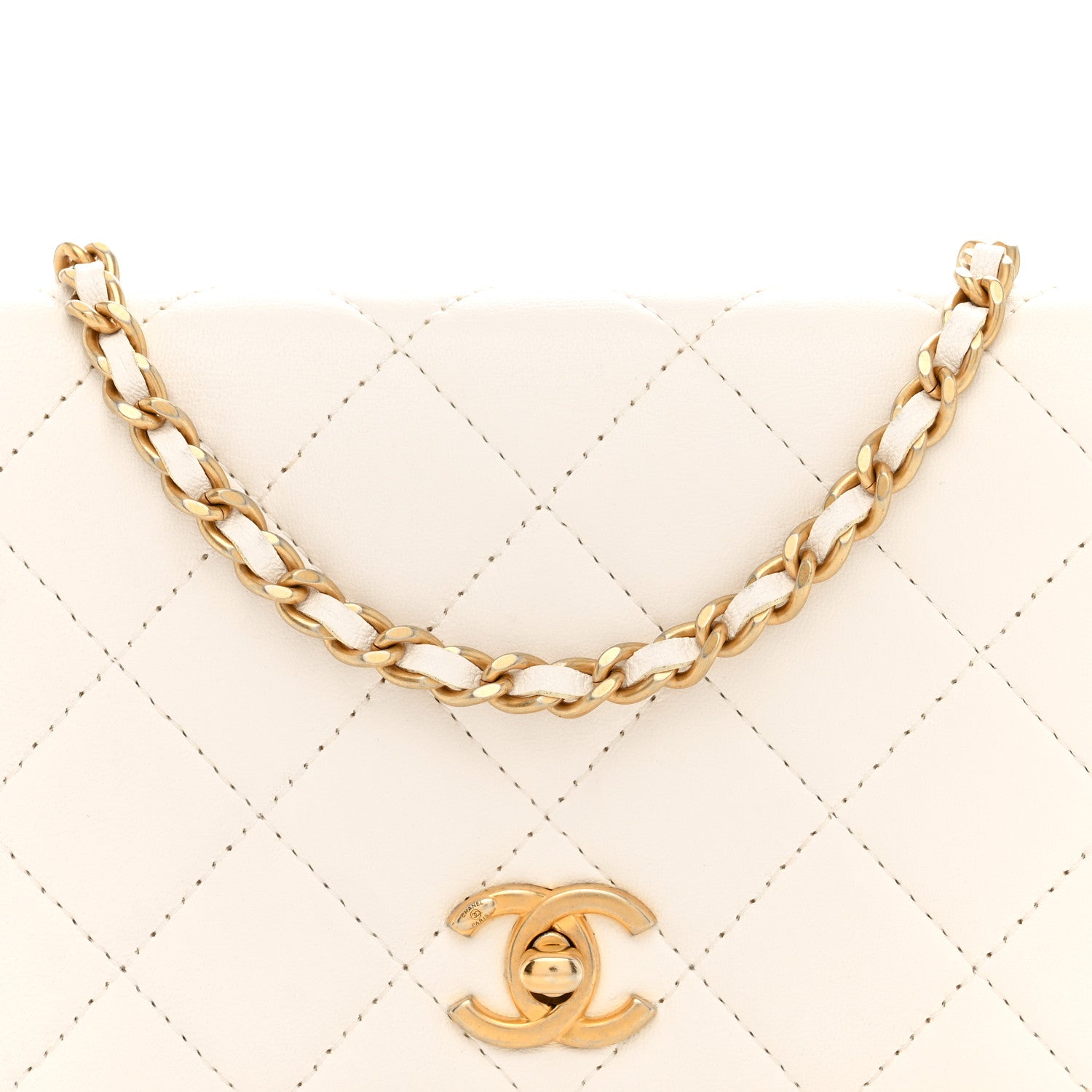 Lambskin Quilted CC Pearl Crush Wallet on Chain WOC White