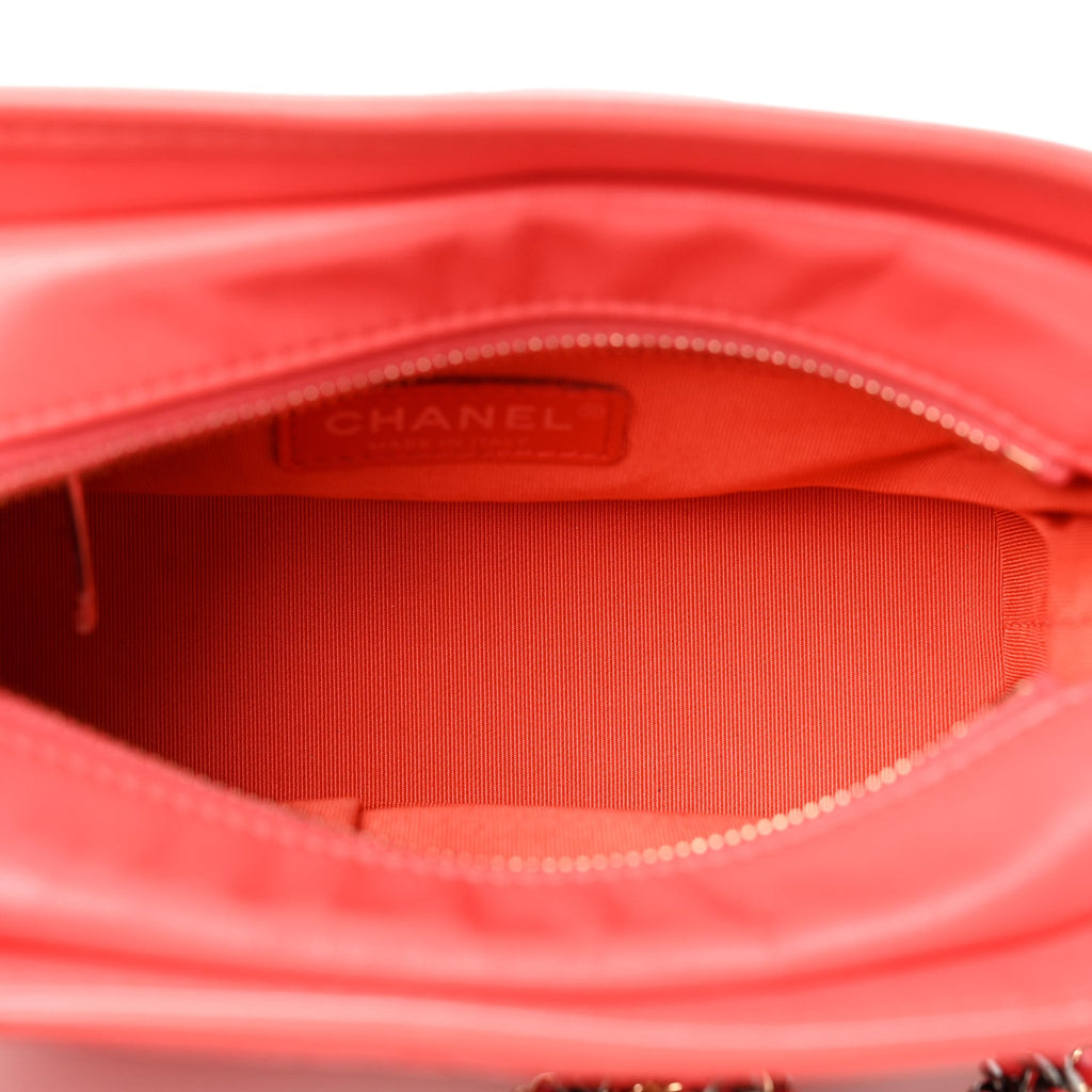 Aged Calfskin Quilted Small Gabrielle Hobo Red