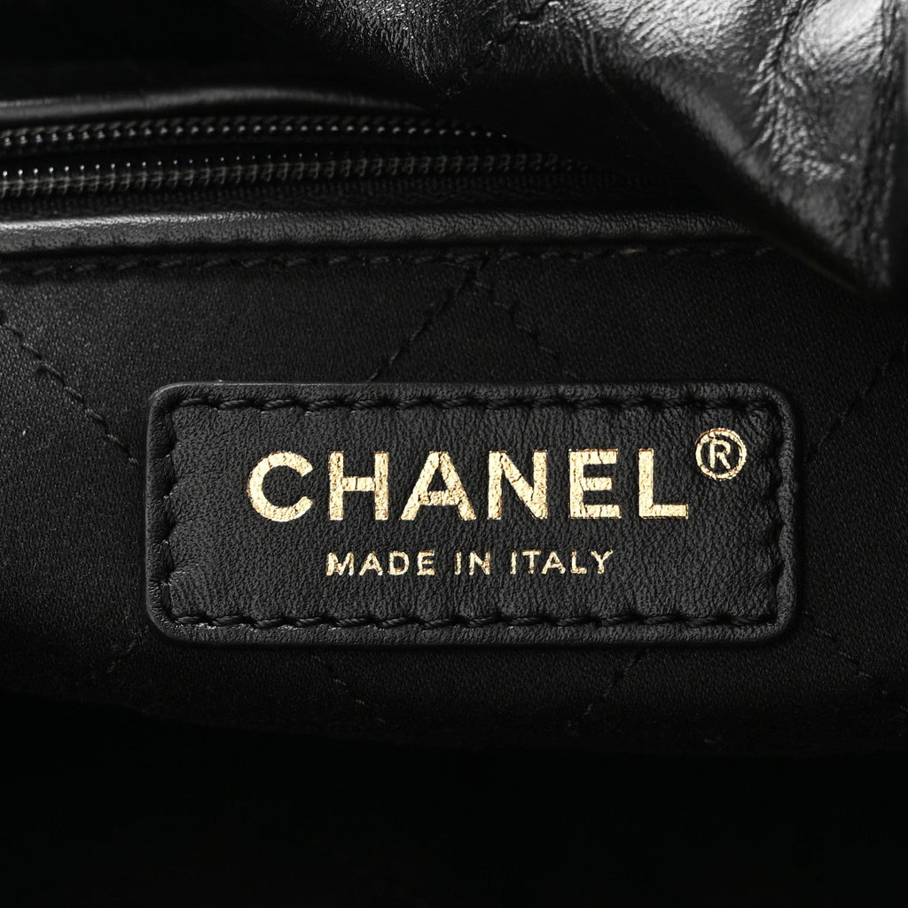 Shiny Calfskin Double Pocket Quilted Chanel 22 Black
