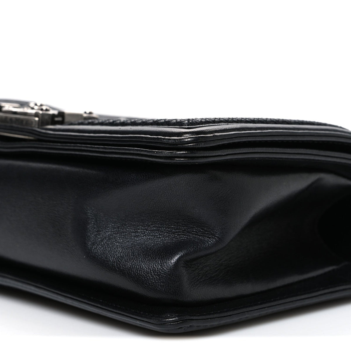 Lambskin Stitched Medium Boy Flap Black