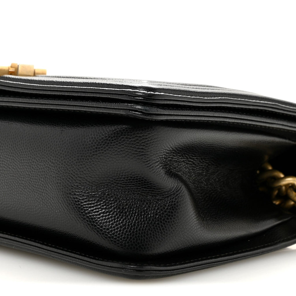 Caviar Quilted Medium Boy Flap Black