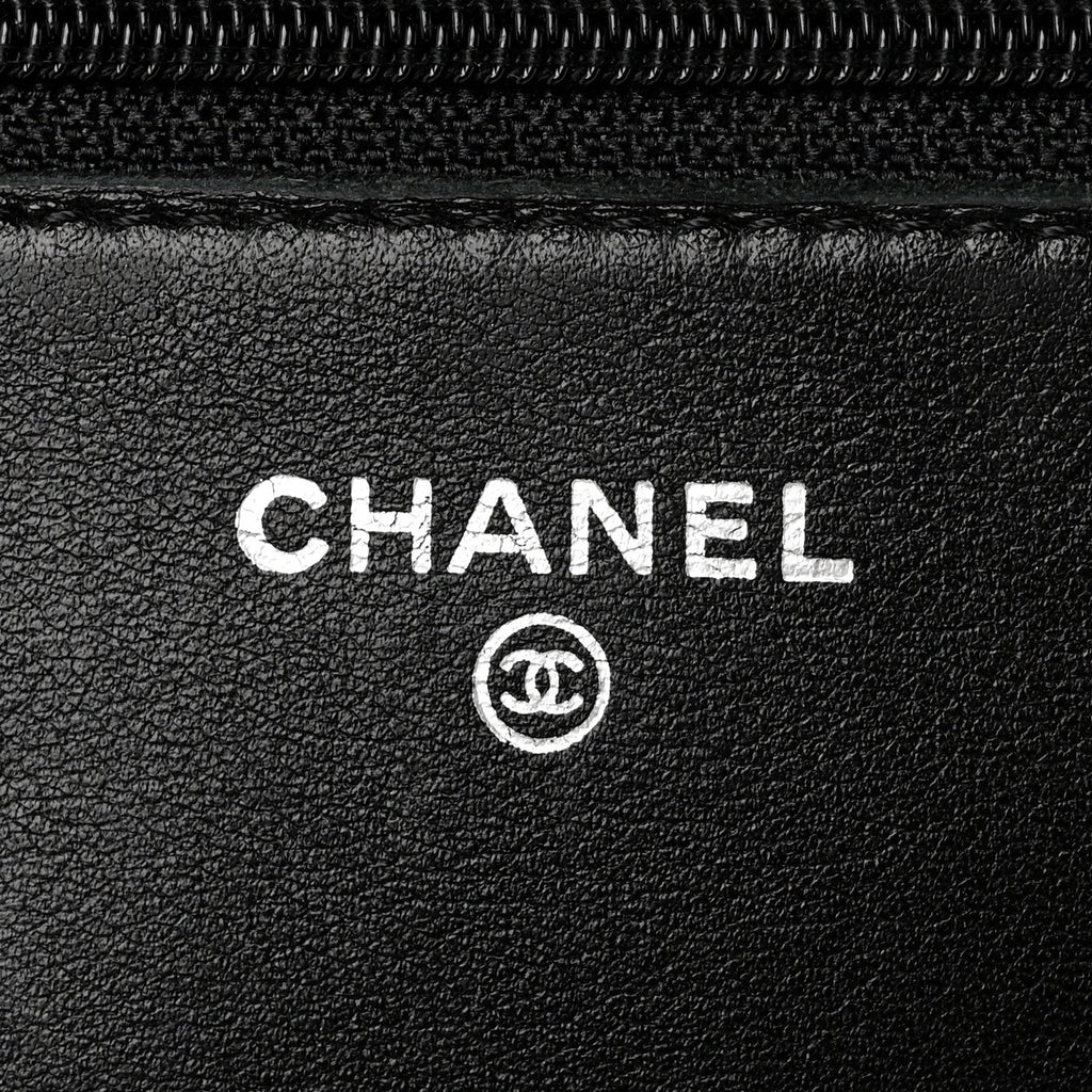 Patent Quilted Wallet On Chain WOC Black