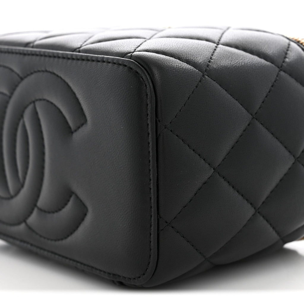 Lambskin Quilted Trendy Small Top Handle Vanity Case With Chain Black