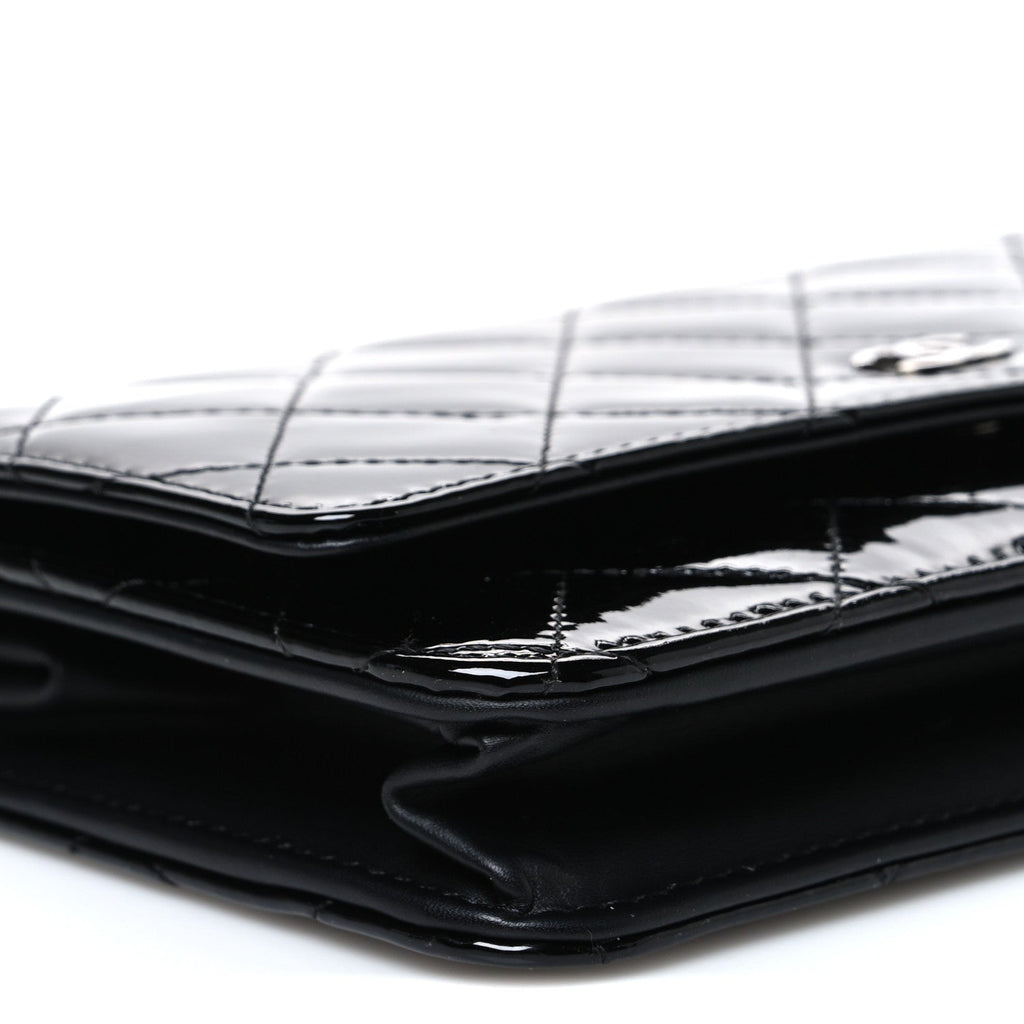 Patent Quilted Wallet On Chain WOC Black