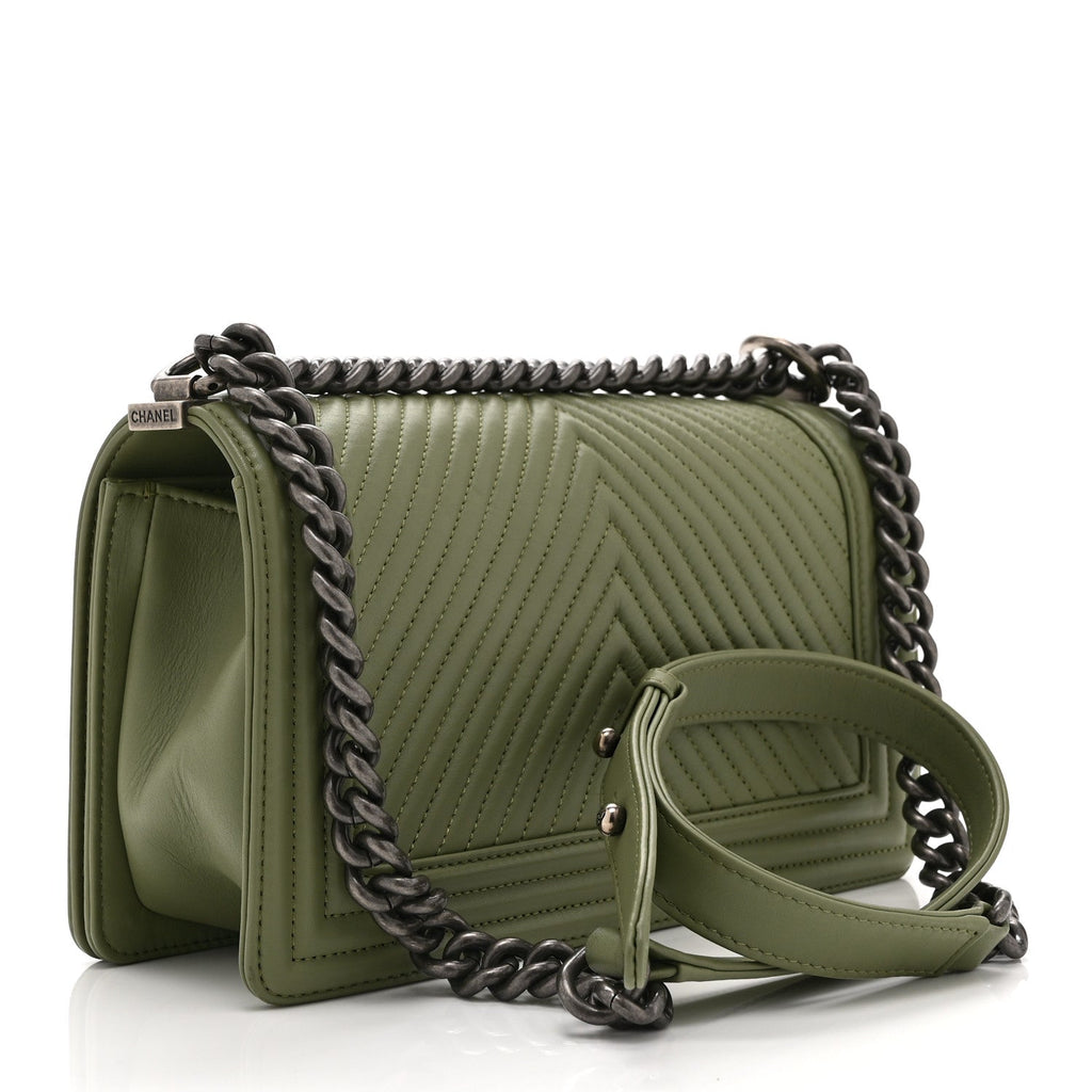 Calfskin Chevron Quilted Medium Boy Flap Green