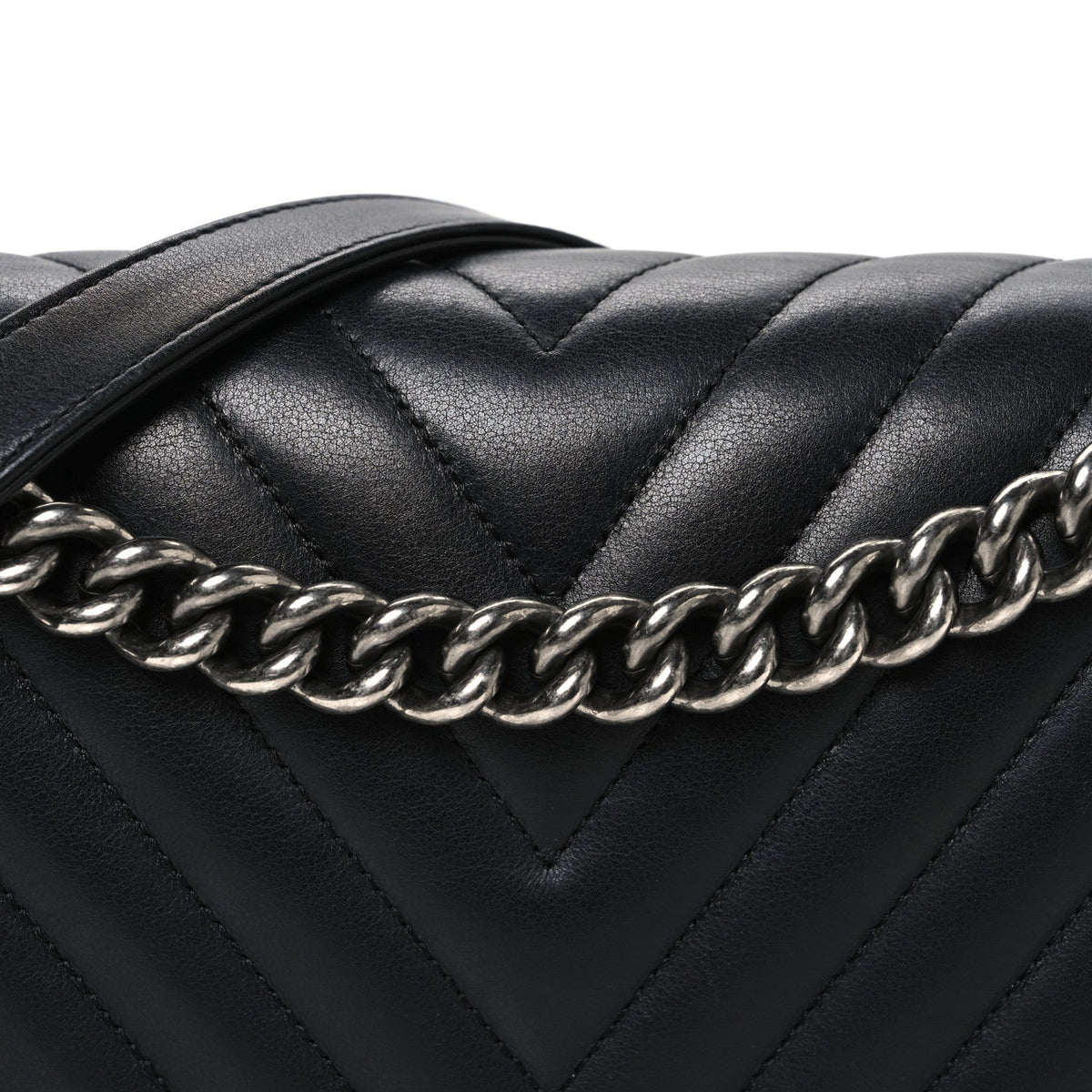 Lambskin Chevron Quilted New Medium Boy Flap Black