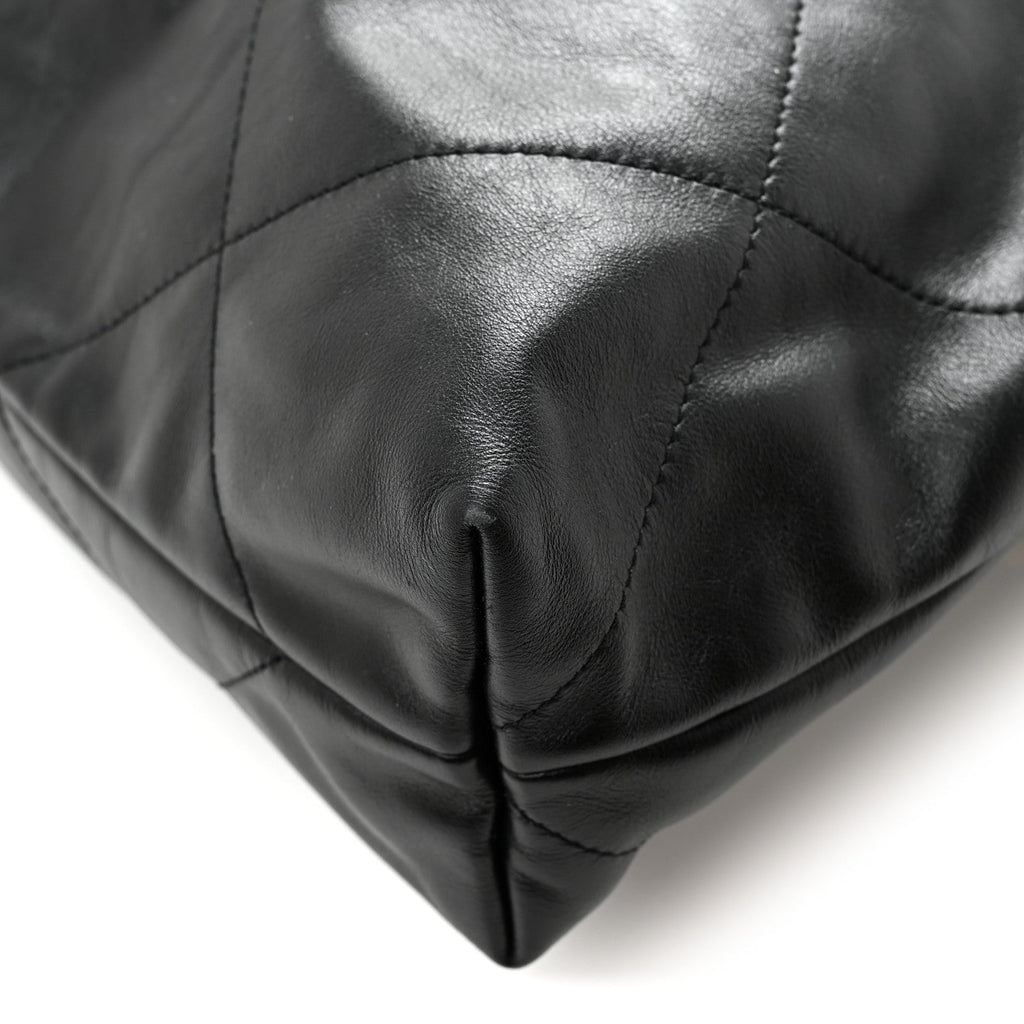 Shiny Calfskin Quilted Chanel 22 Black
