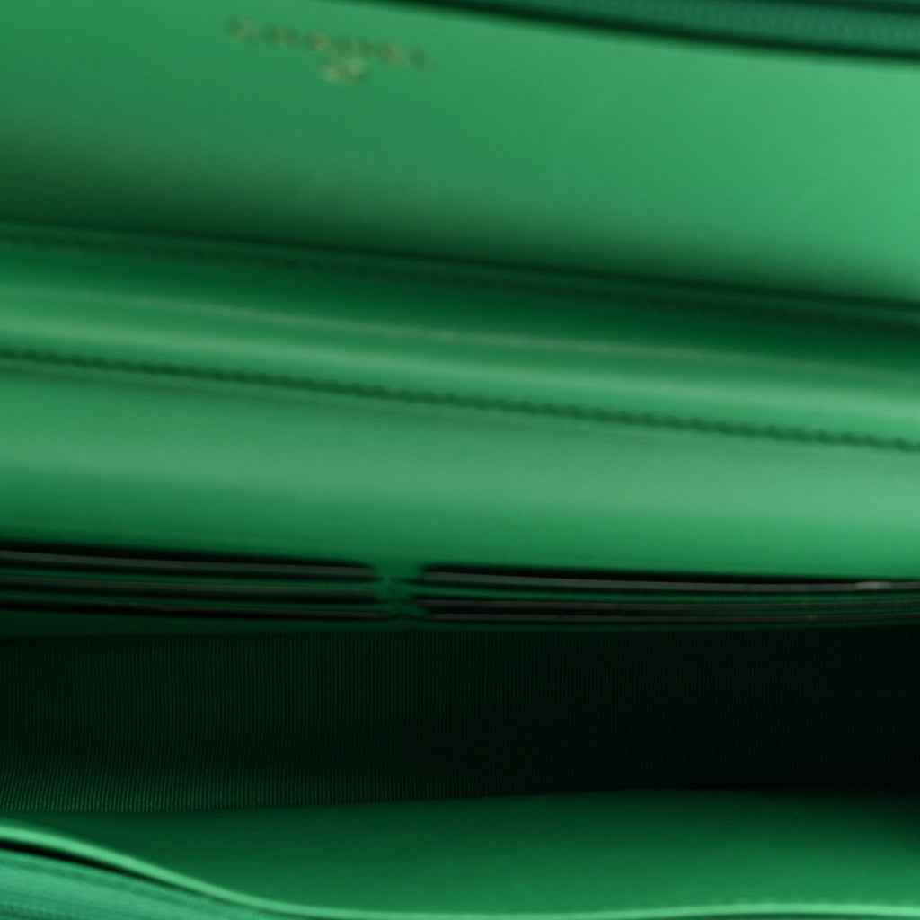 Lambskin Quilted Wallet On Chain WOC Green