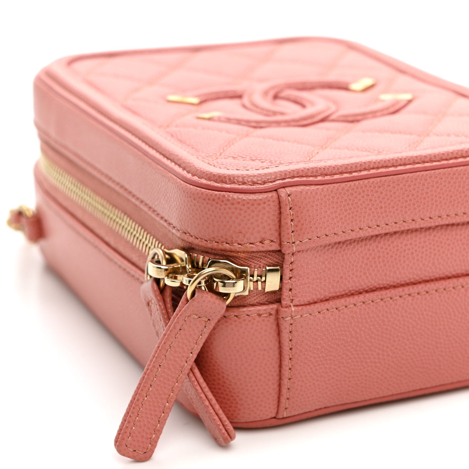Caviar Quilted CC North South Filigree Vanity Case Pink