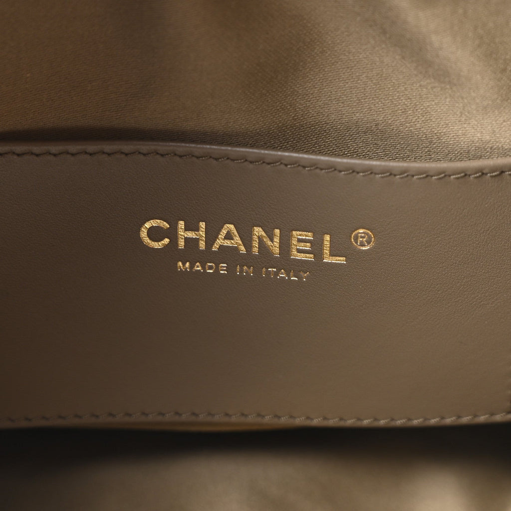 Caviar Quilted Medium Chanel 25 Handbag Dark Khaki