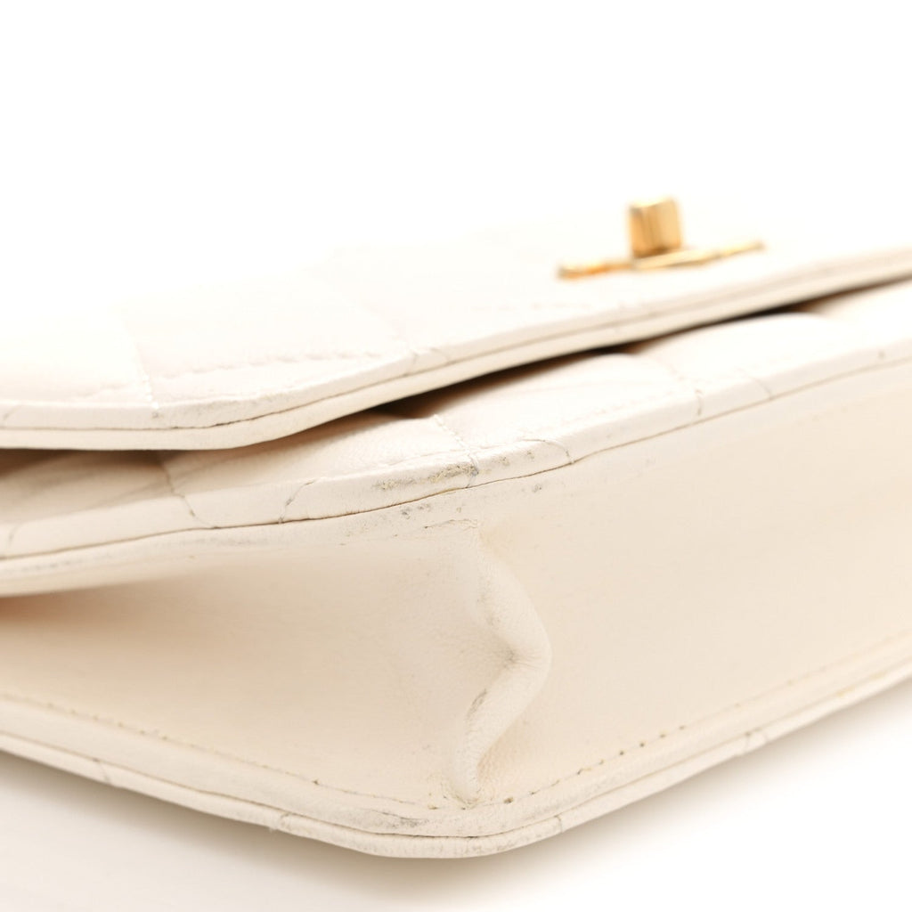 Lambskin Quilted CC Pearl Crush Wallet on Chain WOC White