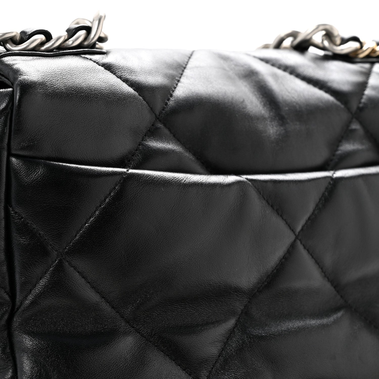 Lambskin Quilted Medium Chanel 19 Flap Black