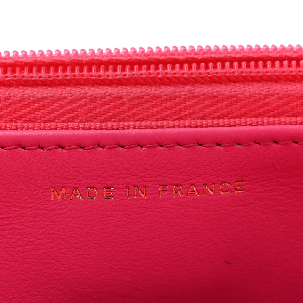 Caviar Quilted Wallet on Chain WOC Fuchsia