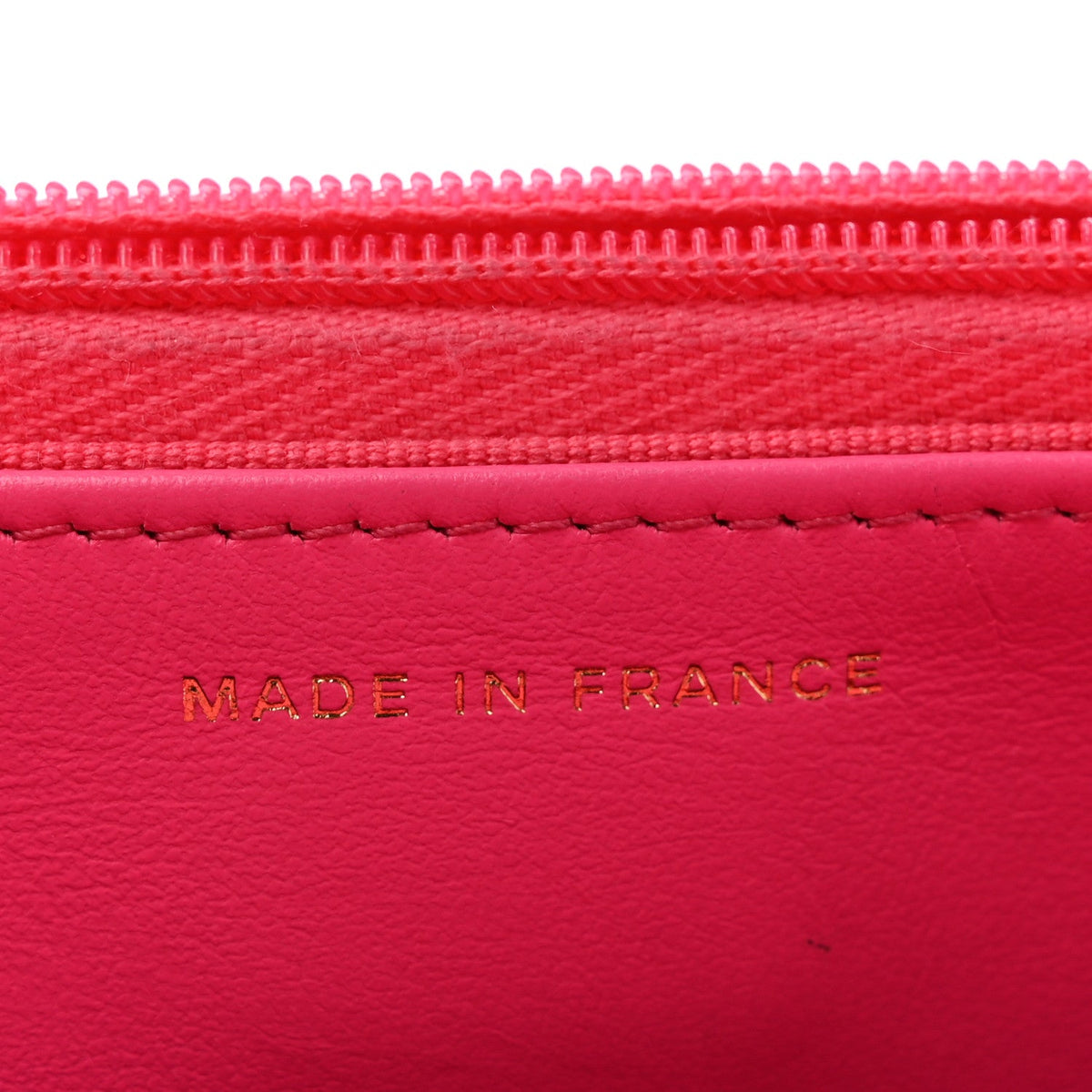 Caviar Quilted Wallet on Chain WOC Fuchsia
