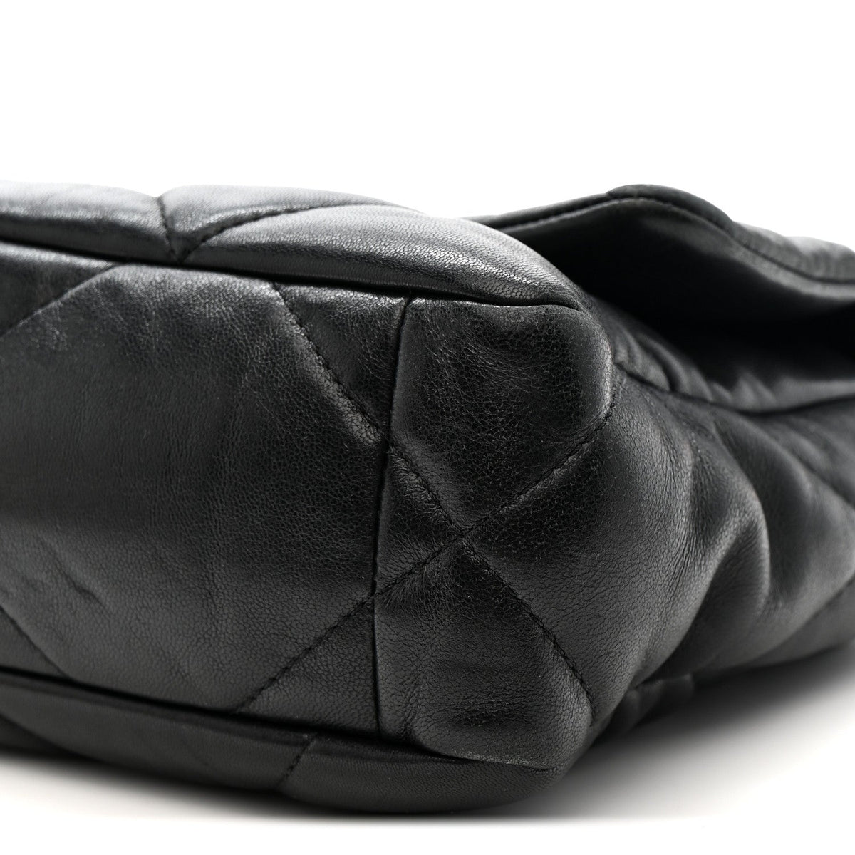 Lambskin Quilted Medium Chanel 19 Flap Black
